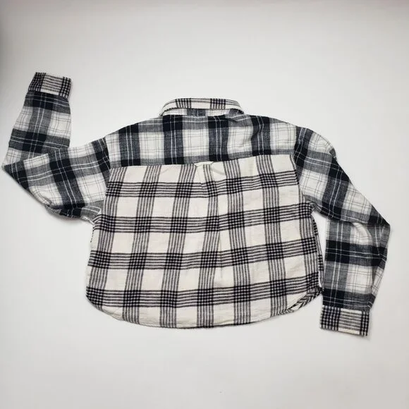 American Eagle Flannel Crop Shirt Women's Medium Black & Cream Plaid Western NWT - Picture 14 of 16